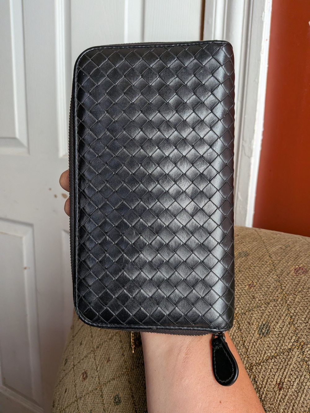 Bottega Veneta Black Woven Leather Zip-Around women's Wallet - Picture 2 of 13